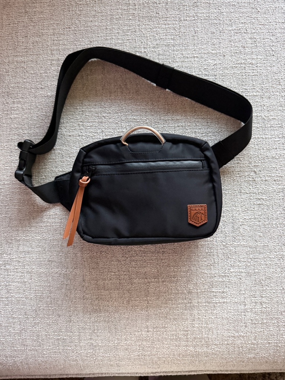 Magnetic conceal carry bag - Picture 3 of 3